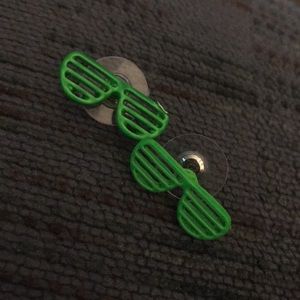 Shutter shade earrings